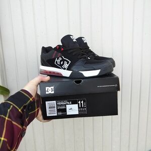 DC shoes 11.5 black/red/white